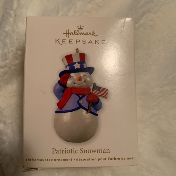HALLMARK HOLIDAY ORNAMENT COLLECTION 2012 THE PATRIOTIC SNOWMAN NEVER USED - Picture 1 of 17